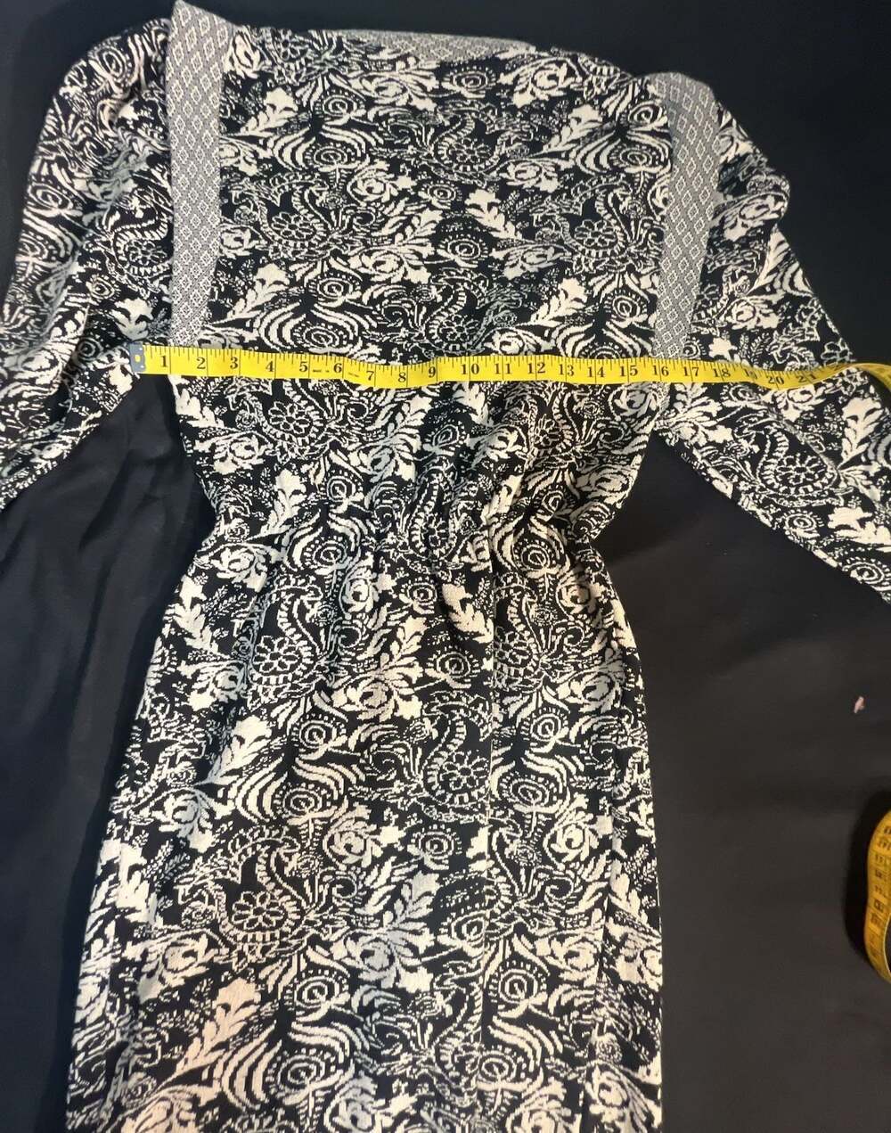 Zara Black and Beige Floral Knit Mini Dress with Long Sleeves - Picture 7 of 9